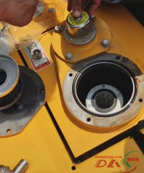 挖掘機(jī)濾芯