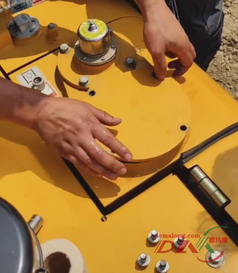 挖掘機(jī)濾芯